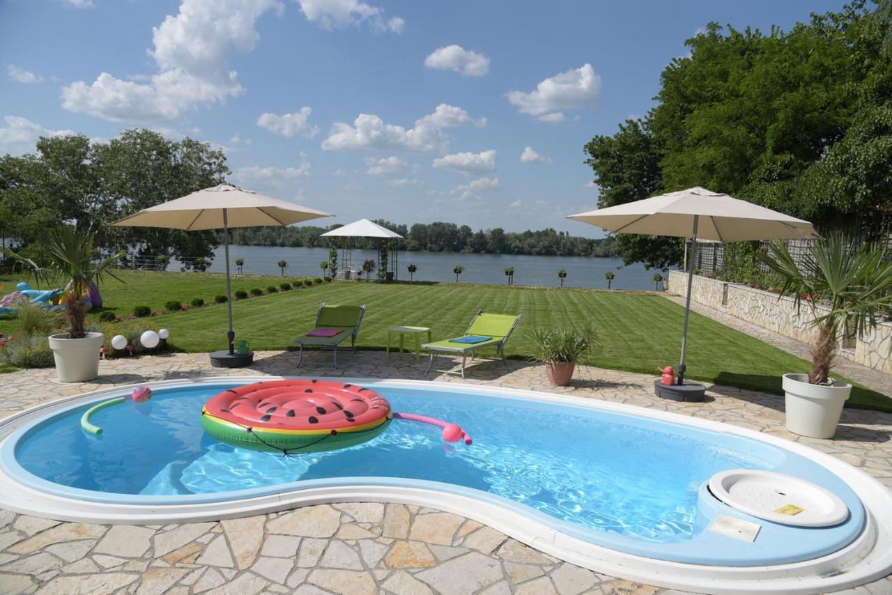 Vila Lily Villa Smederevo Exteriör bild