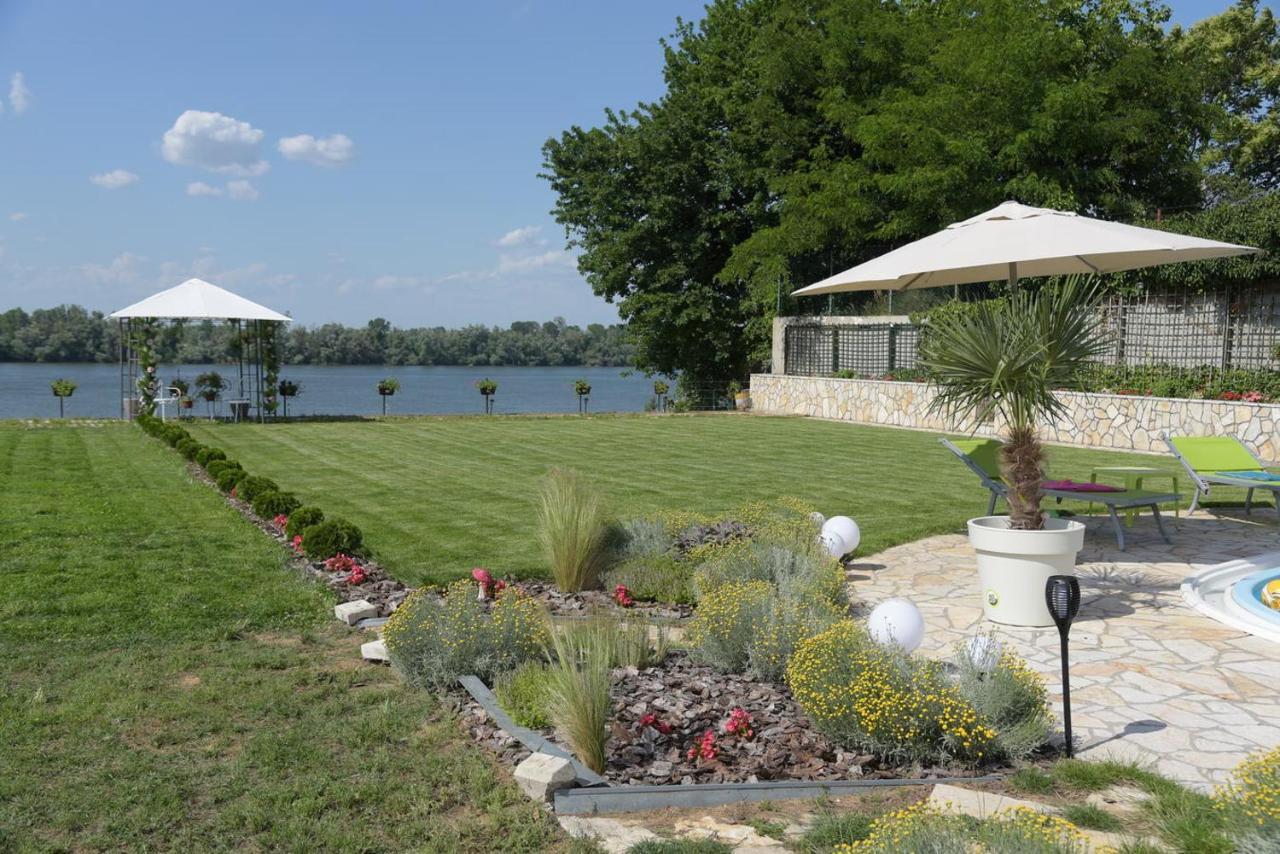 Vila Lily Villa Smederevo Exteriör bild